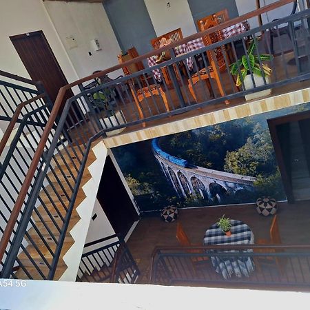 Ella Odyssey Inn المظهر الخارجي الصورة