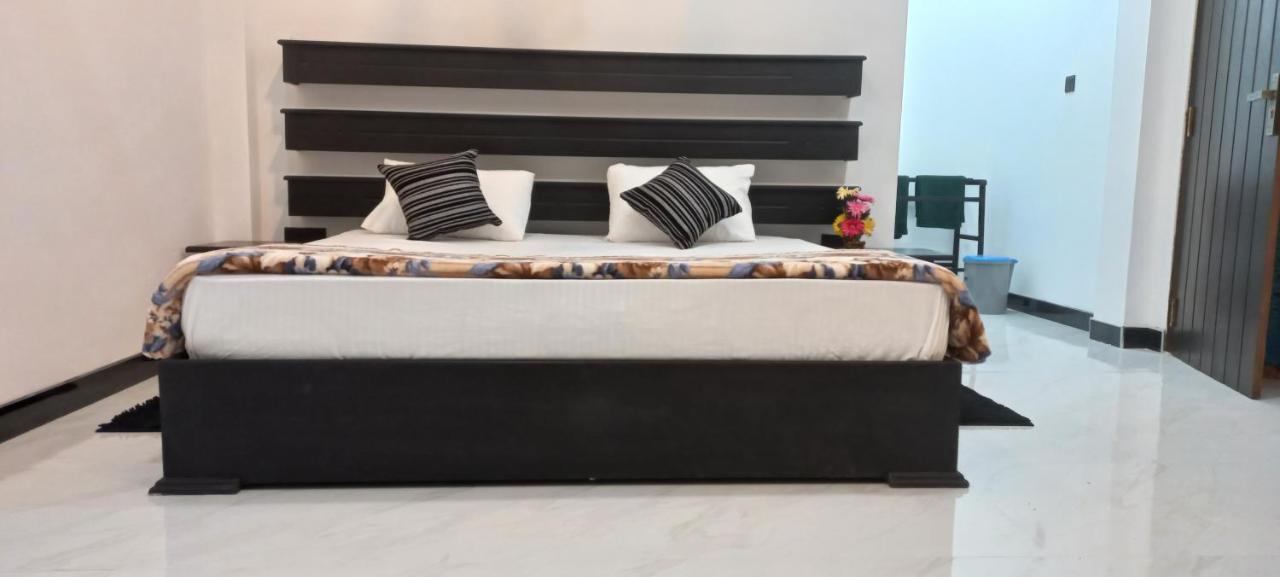 Ella Odyssey Inn المظهر الخارجي الصورة