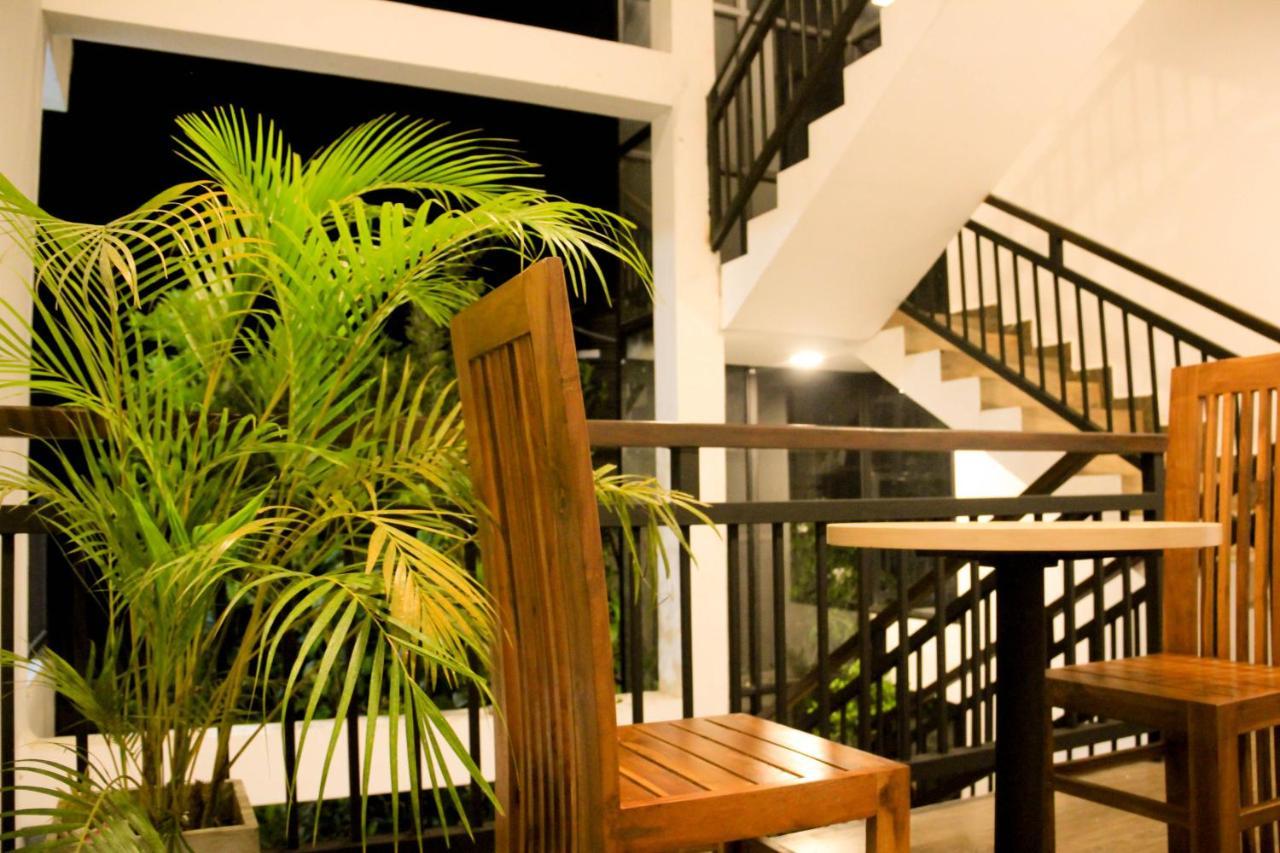 Ella Odyssey Inn المظهر الخارجي الصورة