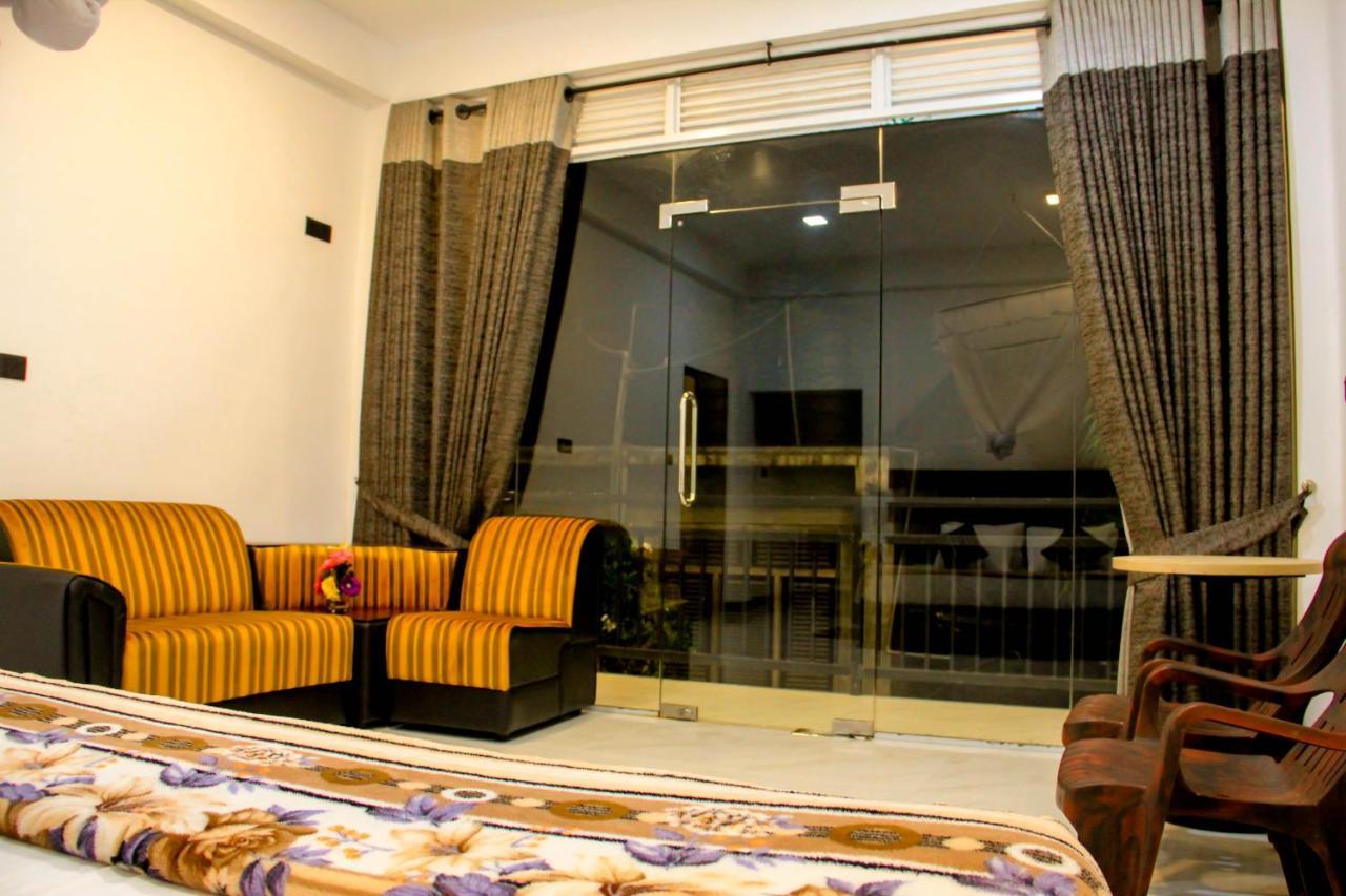 Ella Odyssey Inn المظهر الخارجي الصورة