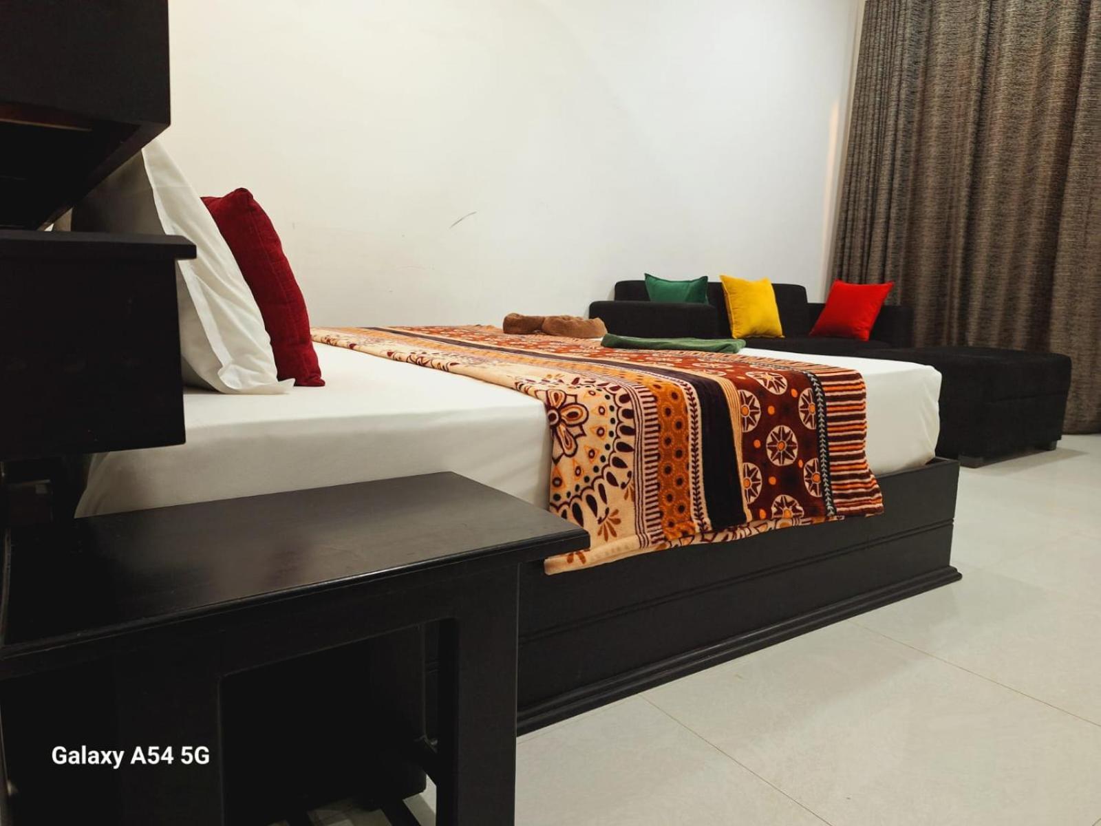 Ella Odyssey Inn المظهر الخارجي الصورة