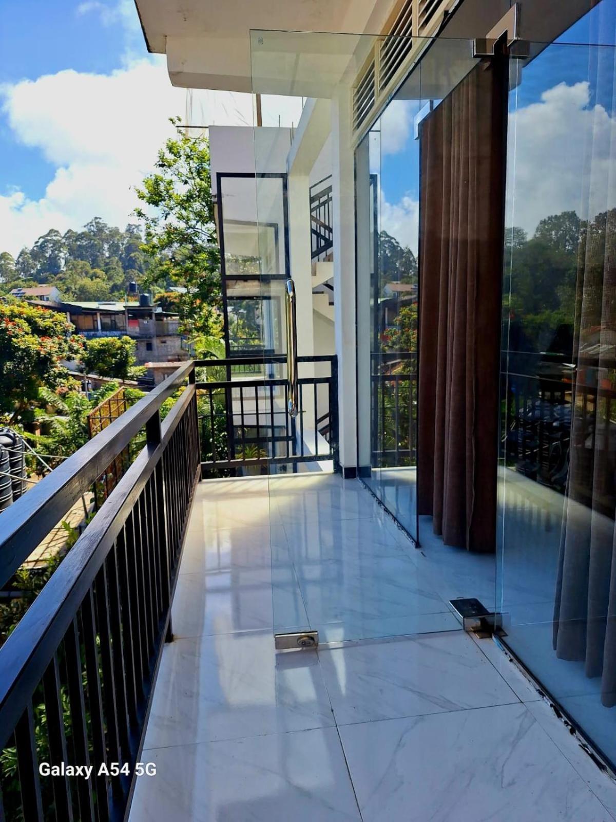Ella Odyssey Inn المظهر الخارجي الصورة
