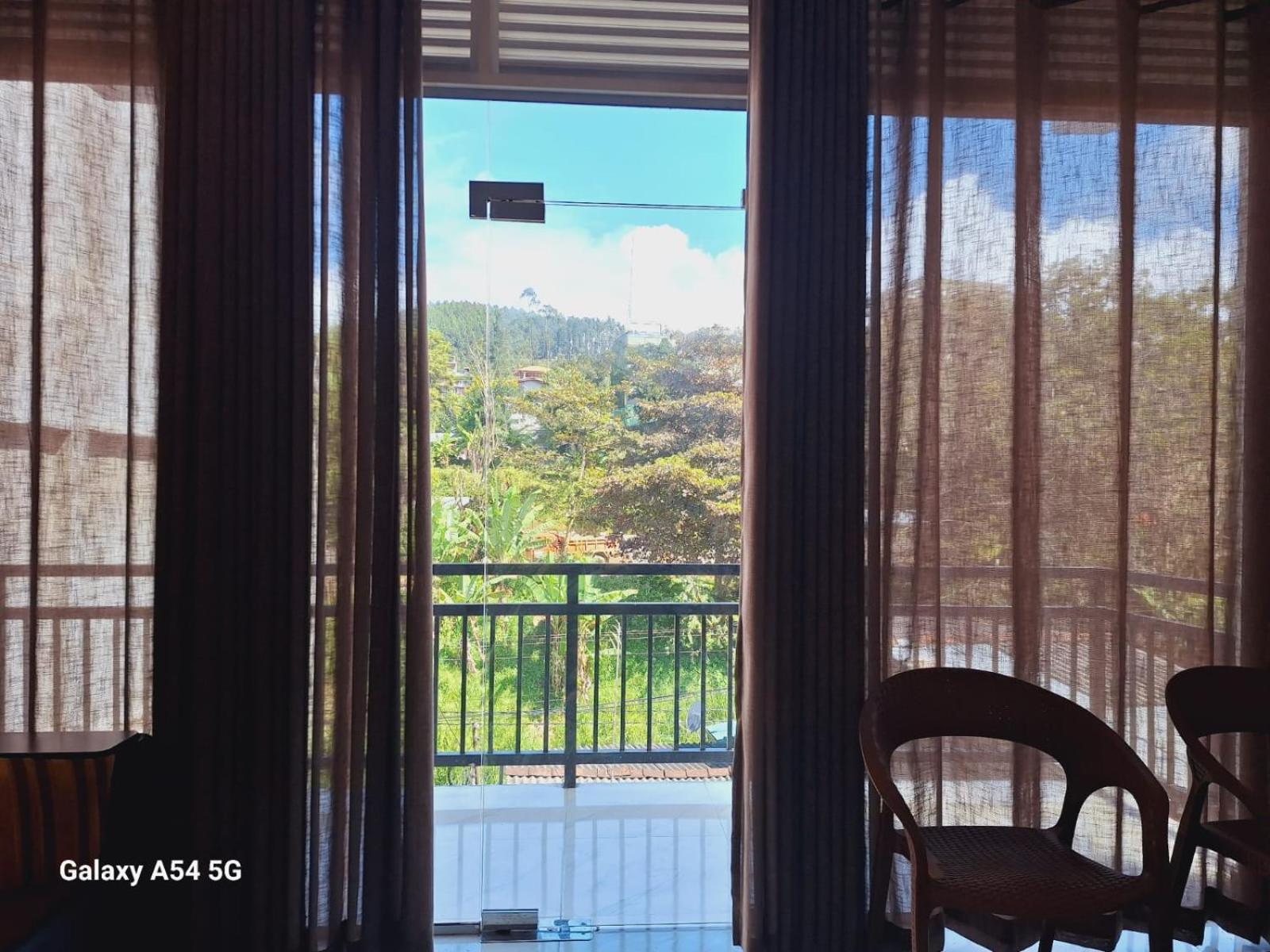 Ella Odyssey Inn المظهر الخارجي الصورة