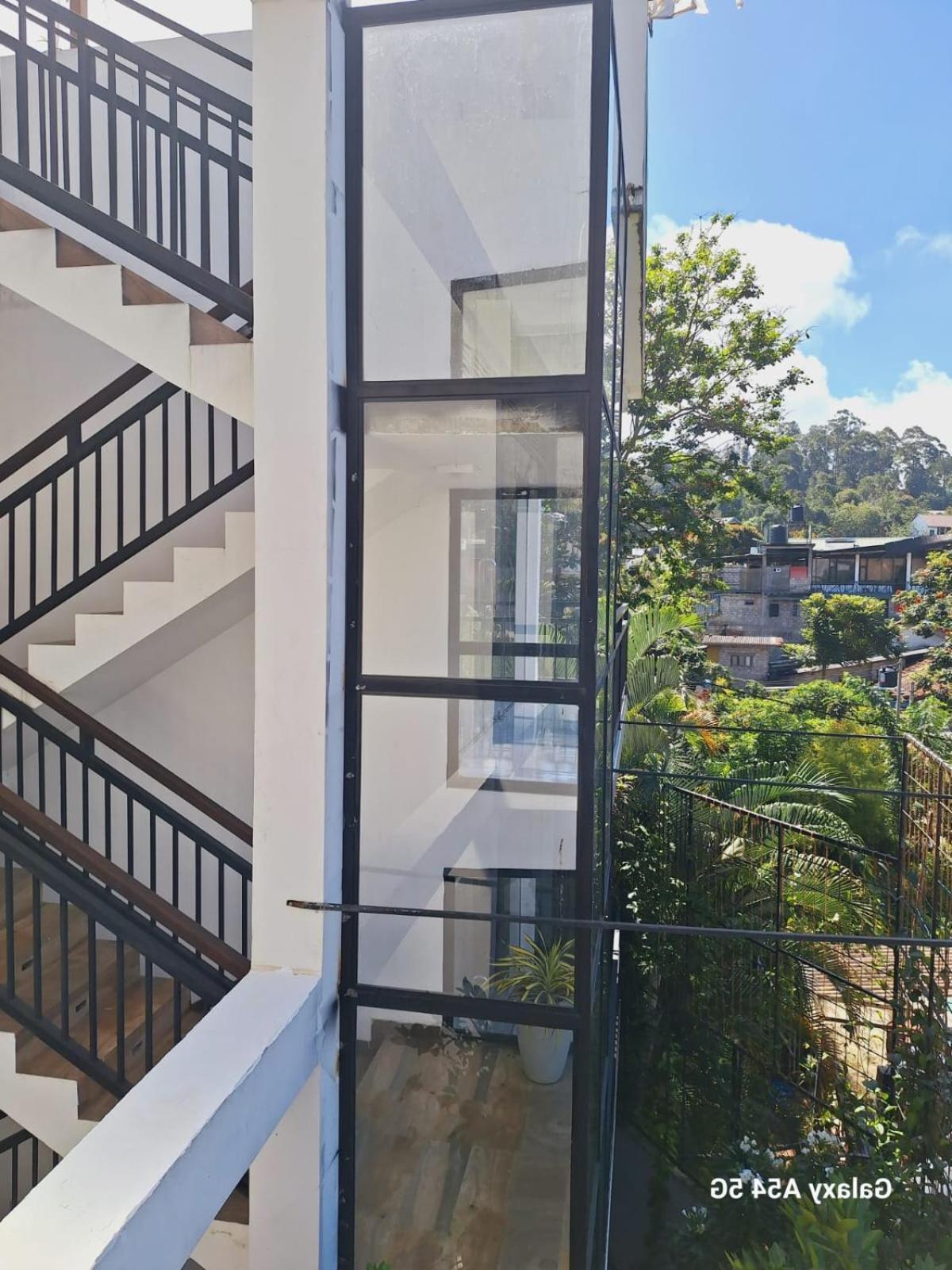 Ella Odyssey Inn المظهر الخارجي الصورة