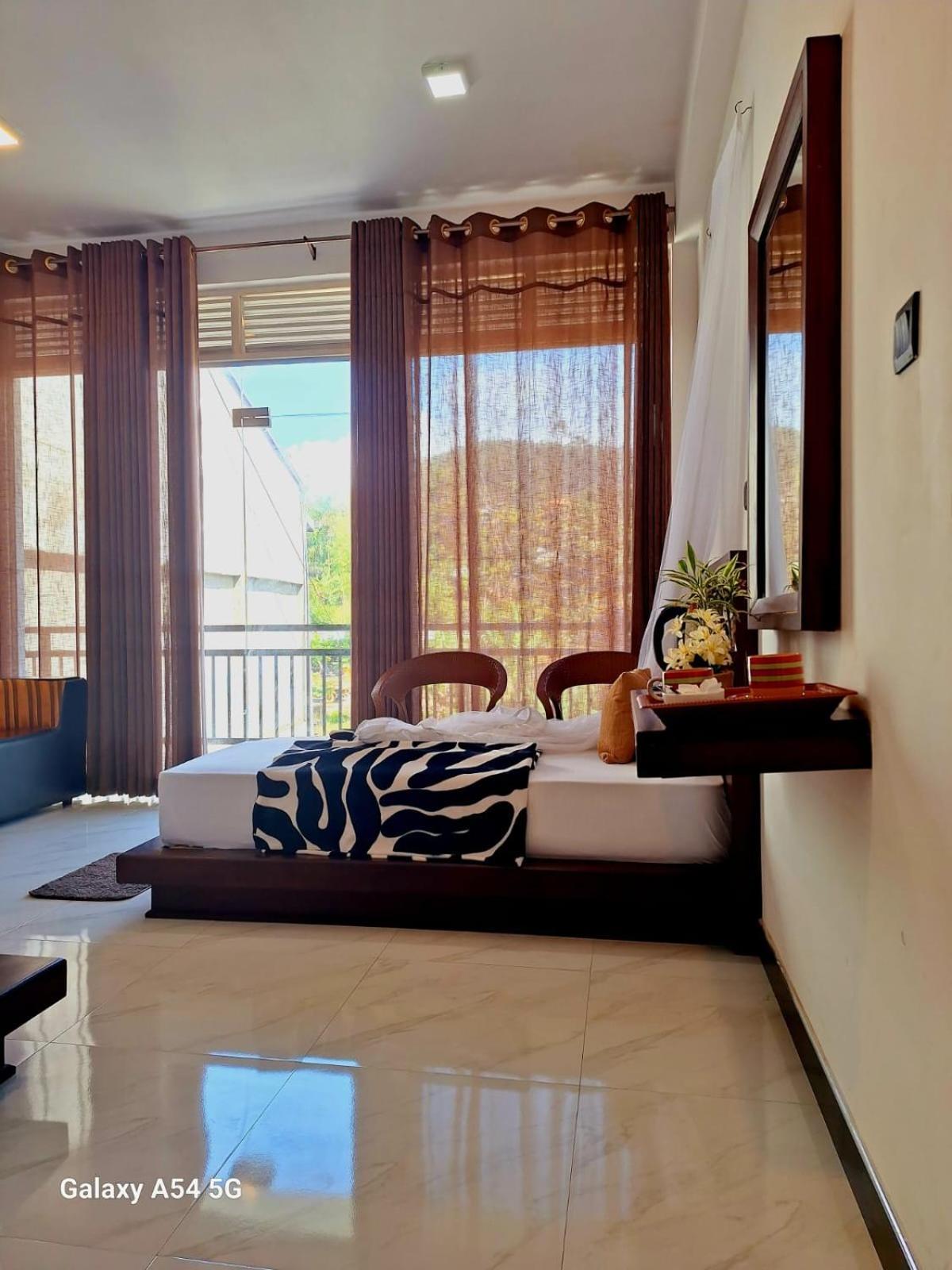Ella Odyssey Inn المظهر الخارجي الصورة