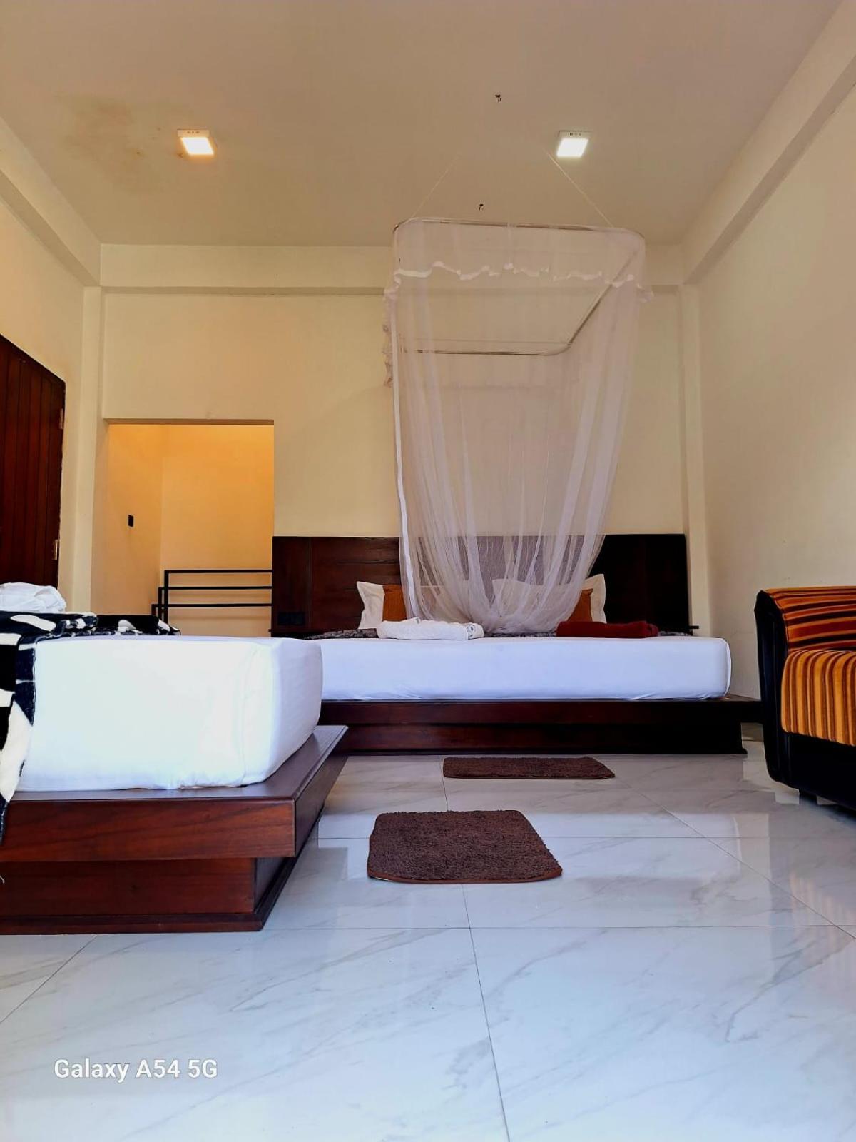 Ella Odyssey Inn المظهر الخارجي الصورة