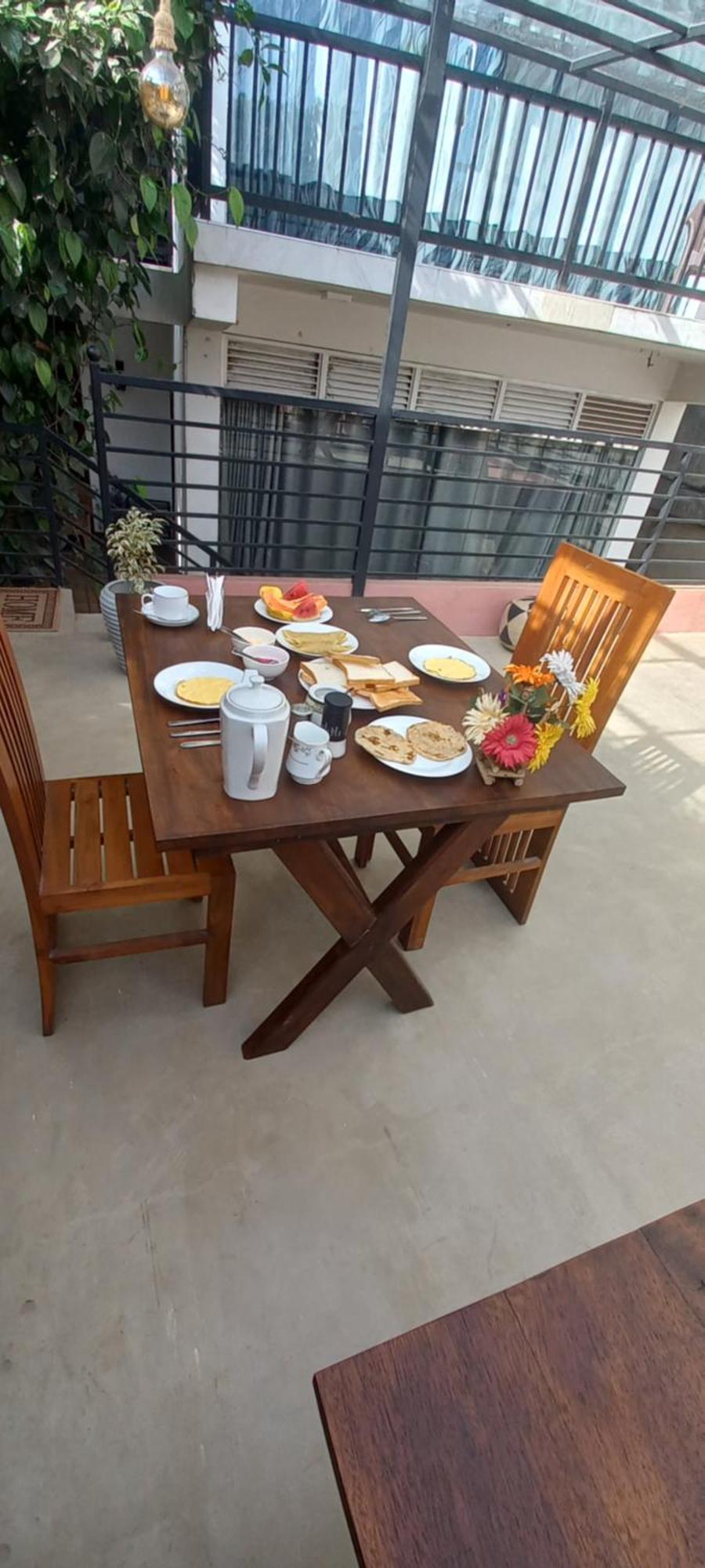 Ella Odyssey Inn المظهر الخارجي الصورة